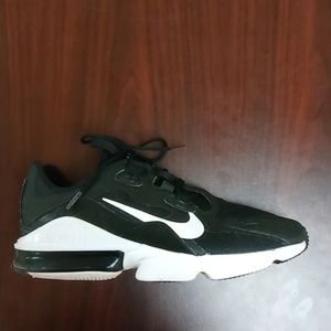 Nike Air Max (Size: 10,Black-White)